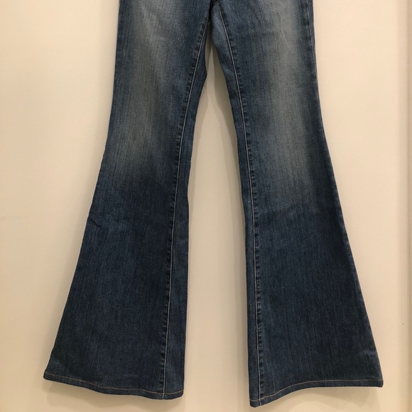 J Brand Mid Rise, Bell Bottom/Flare Jeans Size 26 - Picture 4 of 8